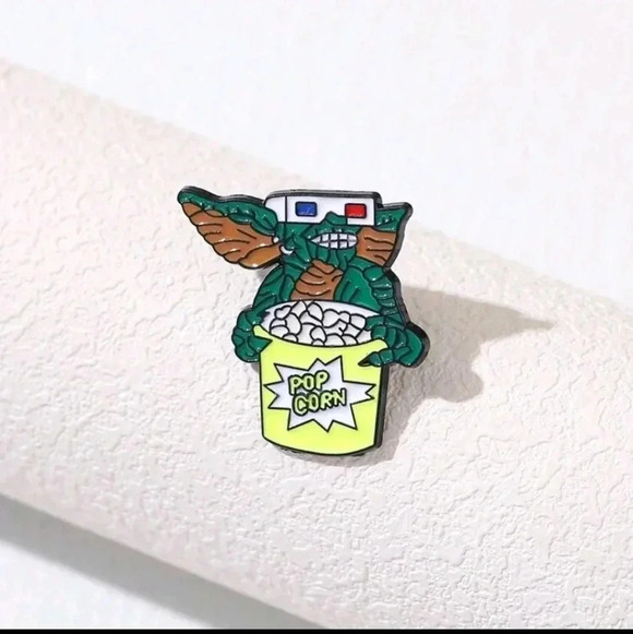 Gremlins collectors enamel brooch pin accessories backpack womens jewelry fashio - Picture 3 of 5